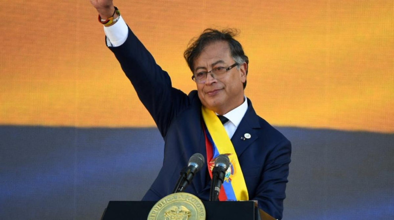 الرئيس الكولومبي يصدر تعليماته بإنشاء سفارة في رام الله